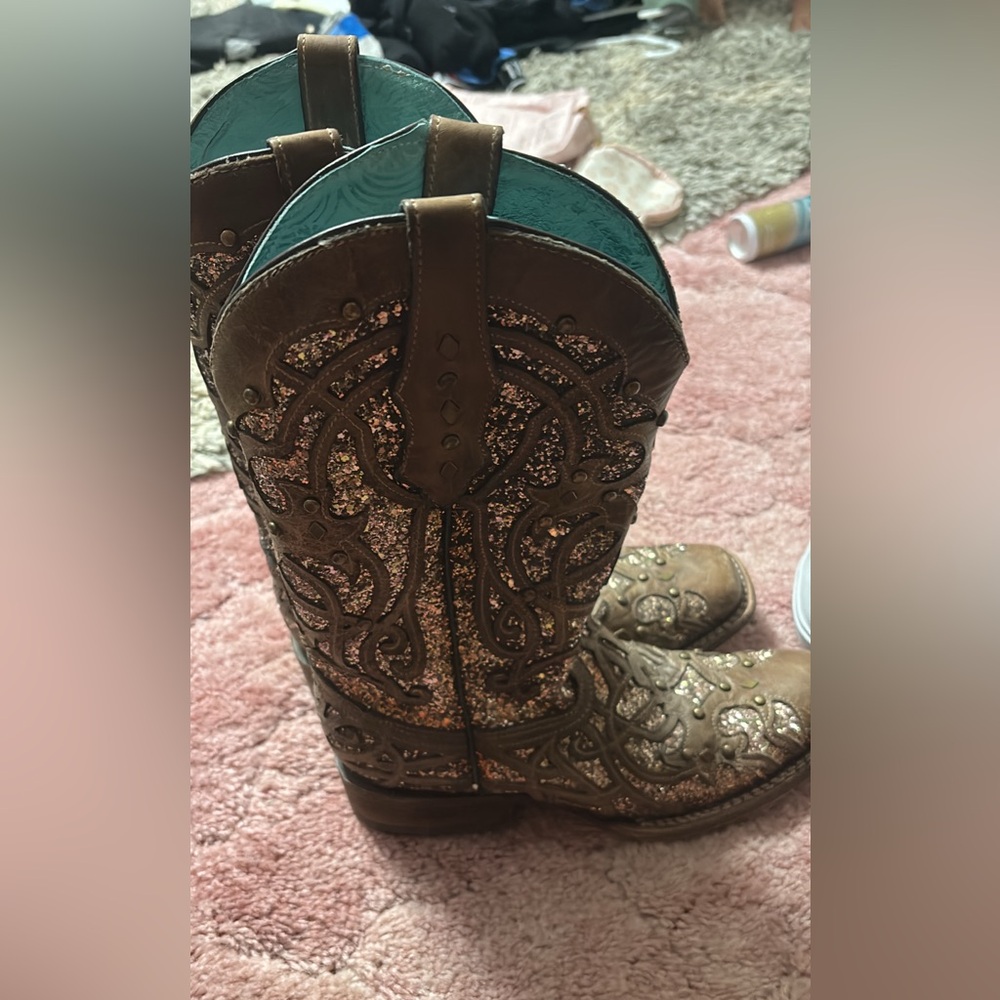 Coral woman’s boots